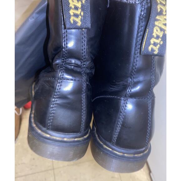 Dr. Martens Boots Mens Size 10 Black Lace Up Combat‎ Distressed AW004 Air Wair main image 4
